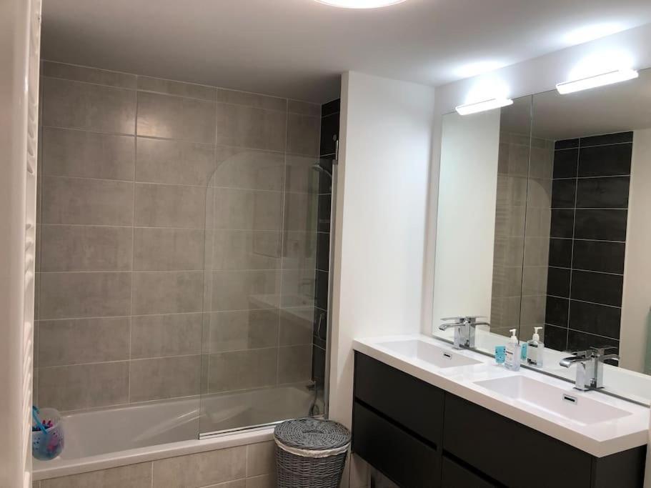 Sainte Maxime - Superbe Appartement Neuf Classe 4 Etoiles Exterior foto